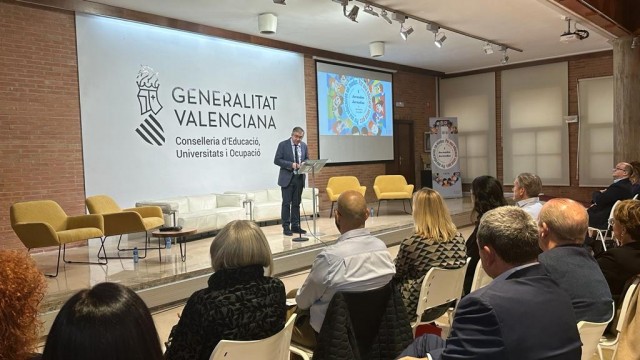 La Conselleria de Educación revisará la norma para atajar el acoso escolar