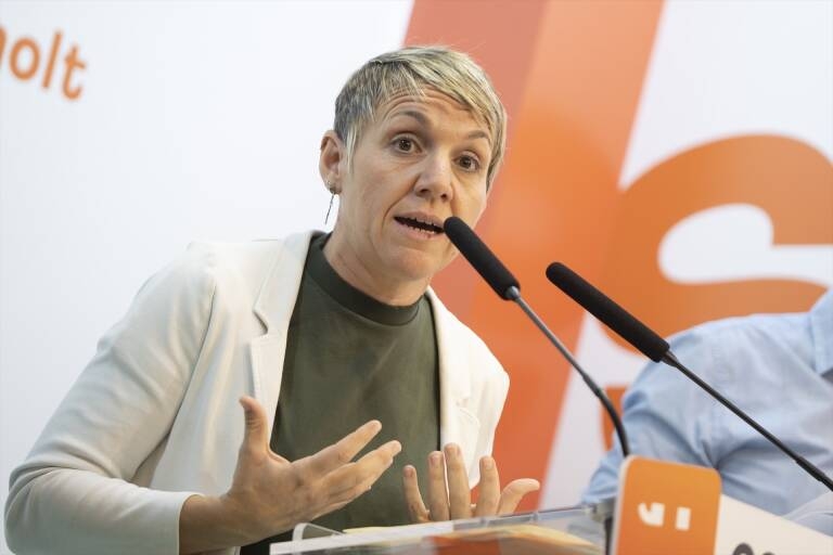 Compromís denuncia que Catalá vulnera la ley al entregar en primera persona las llaves de viviendas