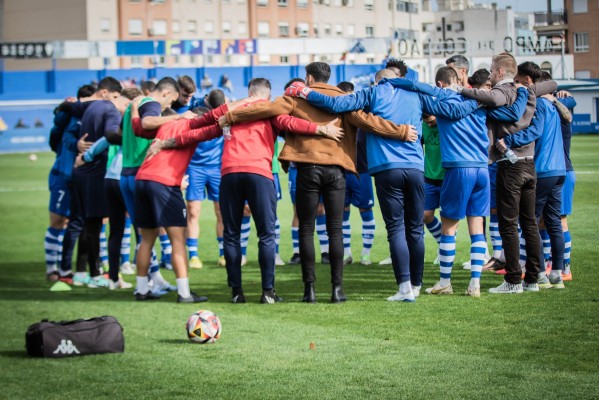 El Alcoyano pasa de la ilusión a la depresión en apenas dos partidos
