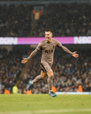 El Tottenham amarga al City y el Liverpool se pone segundo