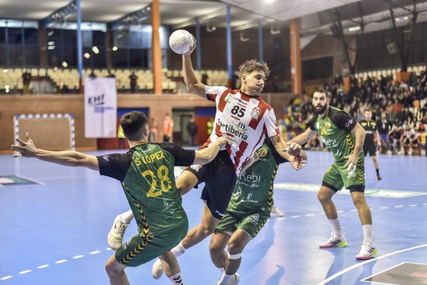 El REBI Cuenca gana de manera holgada al Fertiberia Puerto Sagunto (33-24)