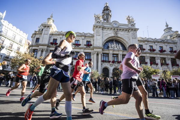 Nuevo récord de finishers en el Maratón Valencia con 26.251 corredores en meta
