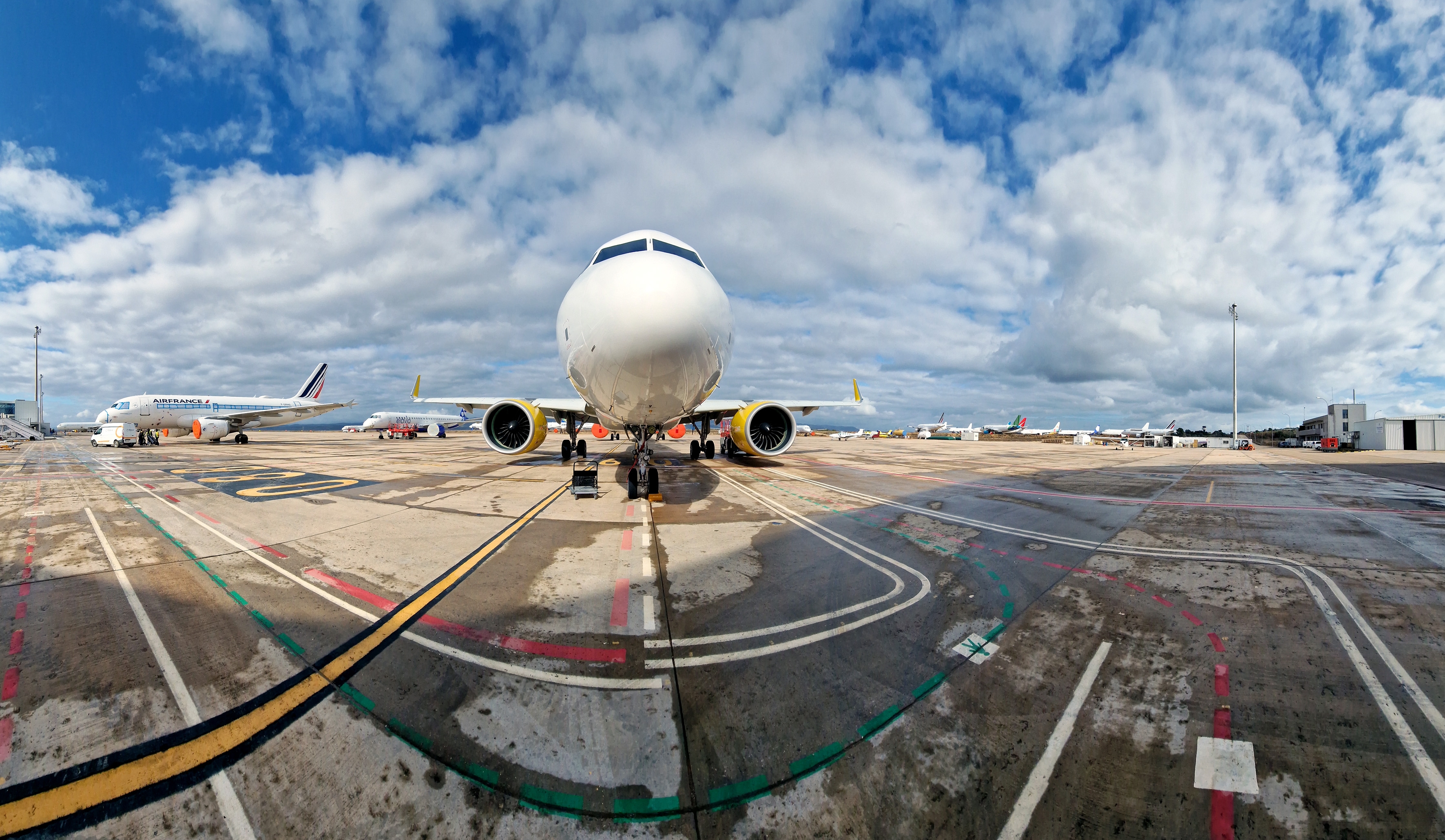 El PSPV pide al Consell 3,7 millones para el 'hub' del aeropuerto y subir las ayudas que activó al azulejo