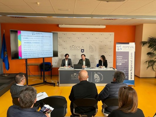 Peñíscola y empresarios se asesoran para constituir una sociedad de gestión en el área industrial