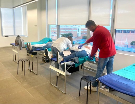 El Colegio de Médicos de Castellón fomenta la solidaridad con una jornada de donación de sangre