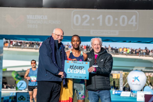 Un millón de euros por batir el récord del mundo del maratón en València