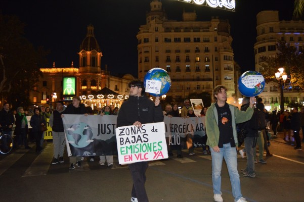 Activistas exigen a la COP28 