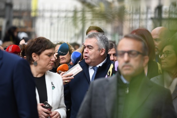 PSOE y Junts escogen al diplomático salvadoreño Francisco Galindo Vélez como verificador 