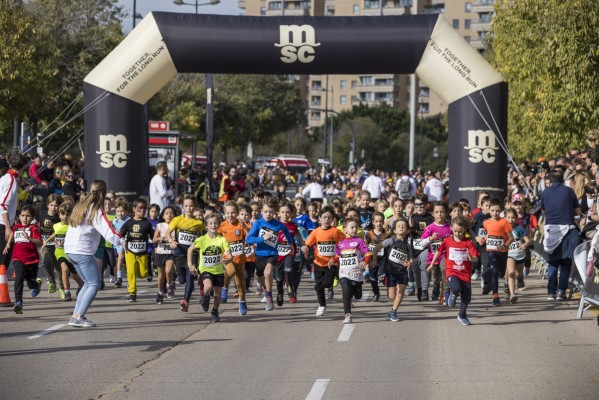 La fiesta del Maratón Valencia llena la ciudad un día antes de la gran cita