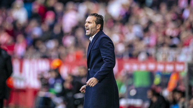 El Valencia sufre la primera remontada con Baraja en su banquillo
