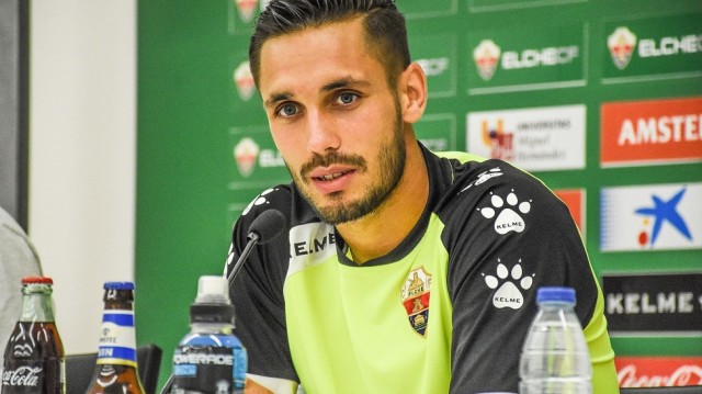 Correa huye de la euforia y recuerda que el Elche debe ir paso a paso
