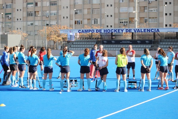 Las Redsticks se concentran en Valencia con la mente puesta en el Preolímpico
