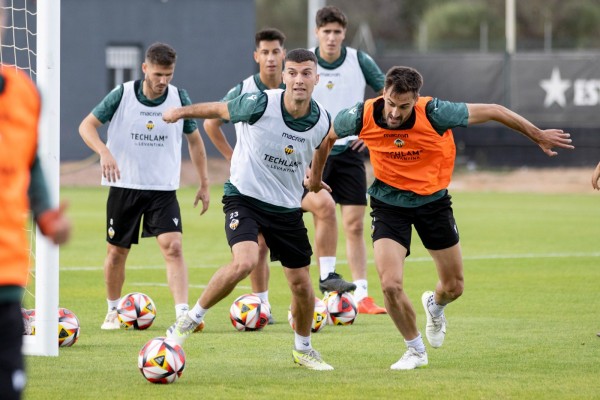 El Castellón, centrado en la Liga y el choque ante el Linares Deportivo