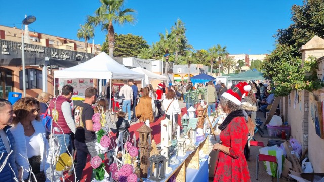 La Navidad en La Manga arranca este próximo miércoles con el mercadillo de segunda mano San Nicolás

