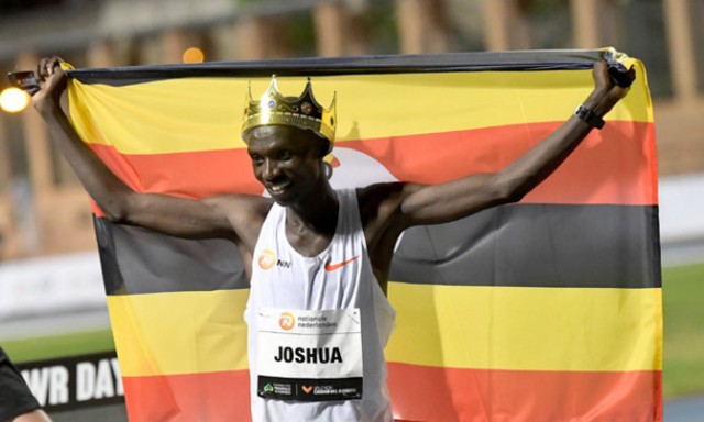 Bekele vigila a Cheptegei en un Maratón Valencia que espera el récord de España masculino