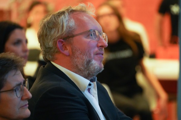 Jörg Claussen (CDTM): 