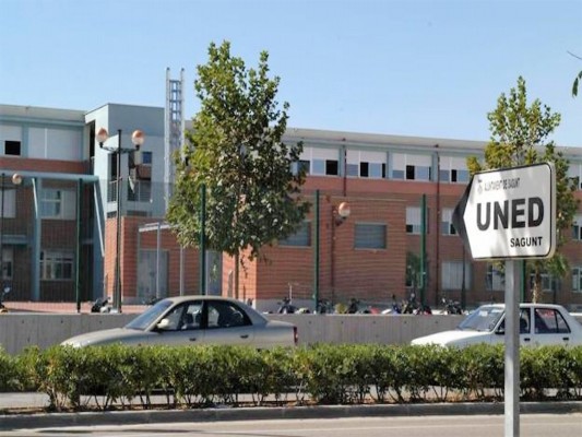 La UNED anuncia el cierre del aula de Sagunt por la 