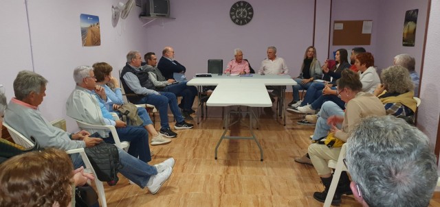 Vecinos y la oposición de El Campello se alían contra la ampliación del vertedero 'Les Canyades'
