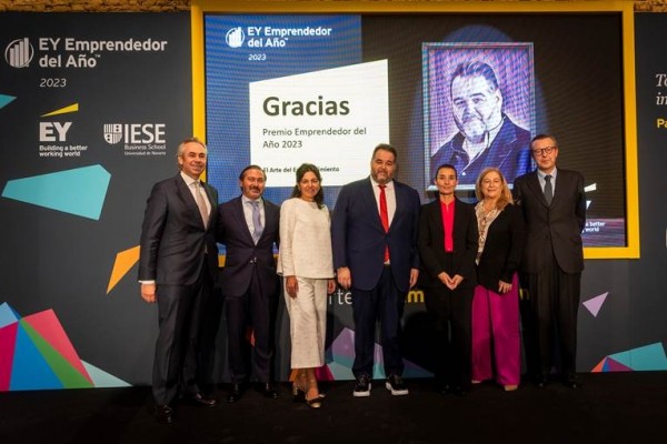 César Orts, CEO de Cecotec, se alza con el XXVII Premio Emprendedor del Año de EY por la Comunitat y Murcia