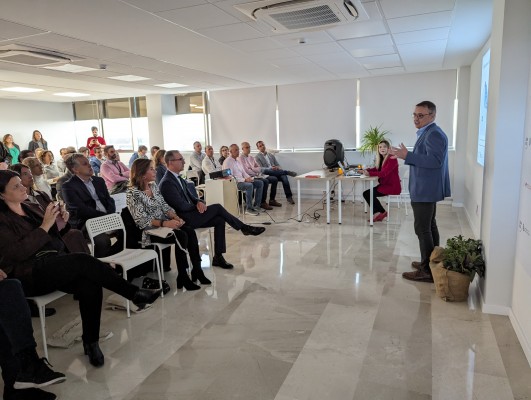 Ribactiva Empresas abre oficina en el área industrial de Riba-roja para atender al empresariado 