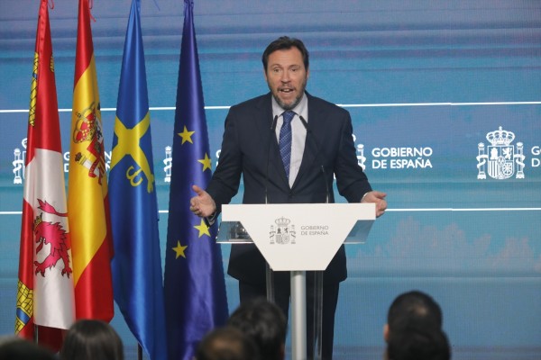 Puente cifra en 60.000 millones la inversión en la alta velocidad para conectar al 70% de españoles