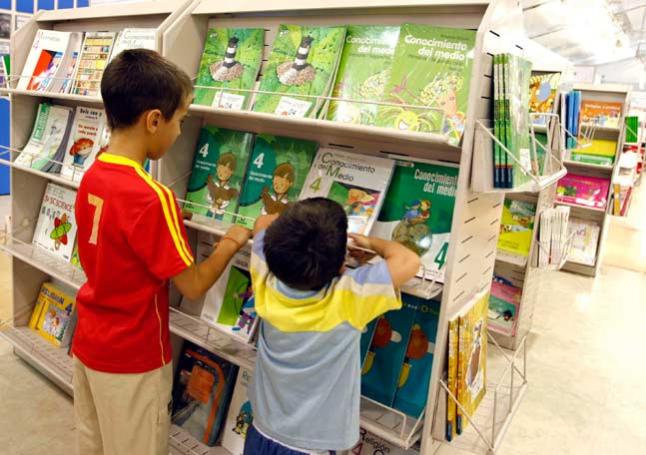 Educación garantiza la disponibilidad de 42 millones para los libros de #XarxaLlibres