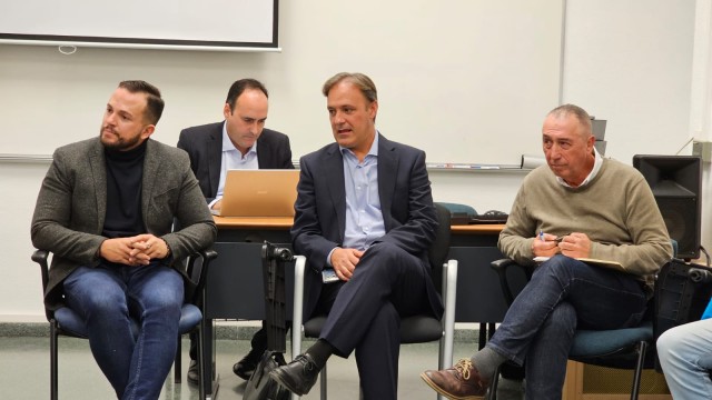 Compromís requiere al Consell informes de seguridad sobre los depósitos del Puerto