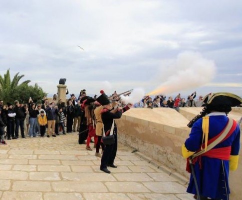 Alicante celebra la reconquista del Castillo de Santa Bárbara con recreaciones históricas y charlas