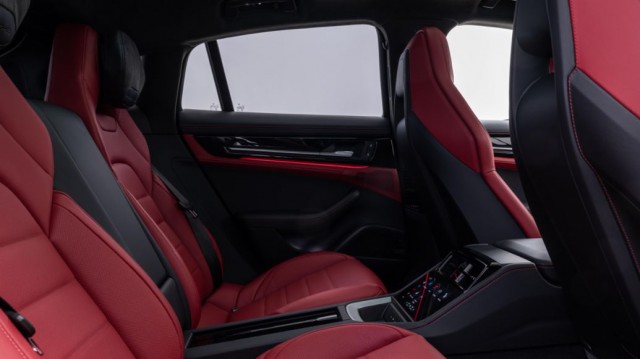 Porsche Panamera: nuevo concepto de interior centrado en el conductor
