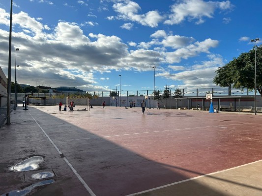 Compromís per Paterna pide la renaturalización de los patios y entornos escolares 