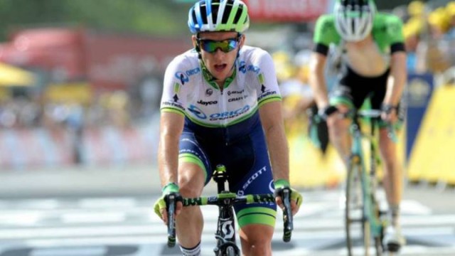 Simon Yates se lleva la victoria de etapa en la dura Ribeira Sacra