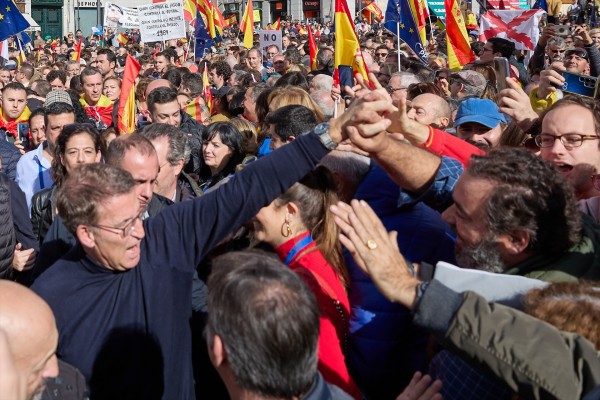 Romper España