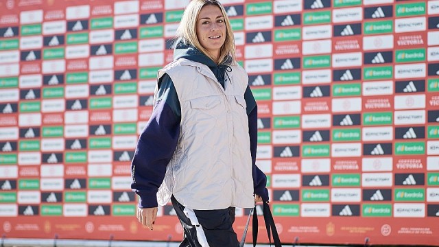 Alexia Putellas abandona la concentración de la Selección

