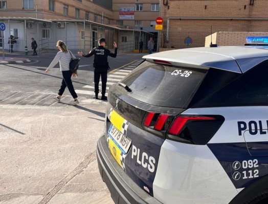 El primer día de accesos alternativos por las obras en las Urgencias del General se salda sin incidentes