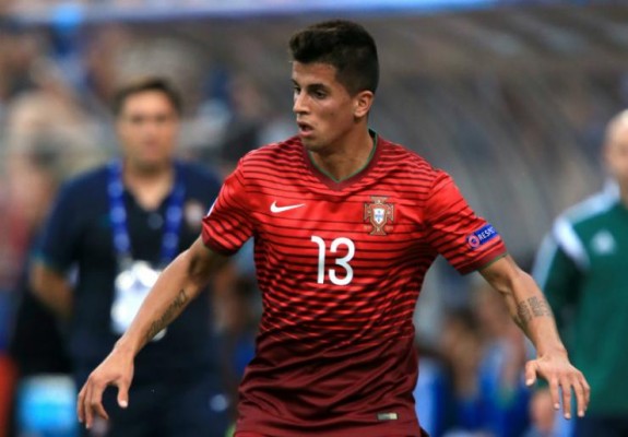 Joao Cancelo se estrena con la absoluta de Portugal
