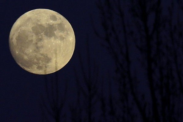 
Un estudio del Hospital de Manises descarta relación entre fase lunar y parto