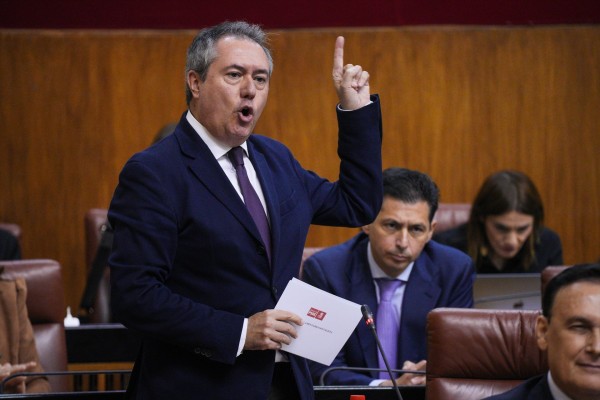 Juan Espadas será el nuevo portavoz del PSOE en el Senado y Patxi López seguirá en el Congreso
