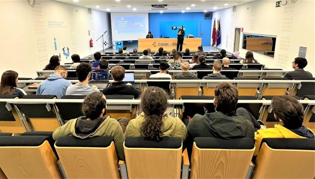 El reto contrarreloj de los programadores murcianos: 48 horas para crear el mejor videojuego