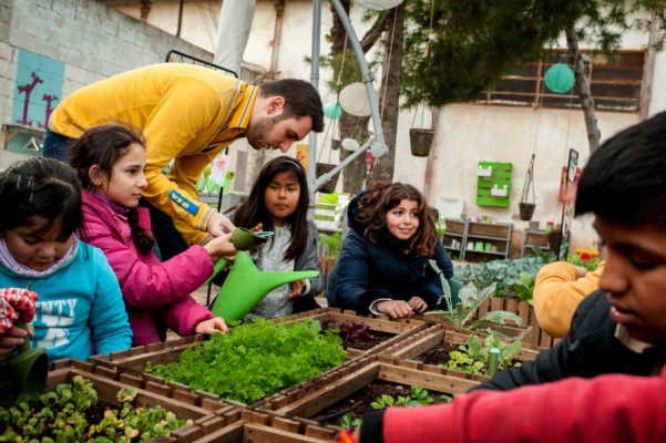 El catálogo de Ikea dedica una página al proyecto de huertos escolares en la Comunitat