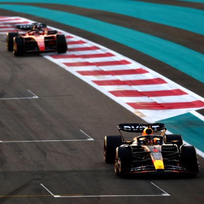 Verstappen remata con victoria su brillante 2023 en Abu Dabi, con Alonso séptimo

