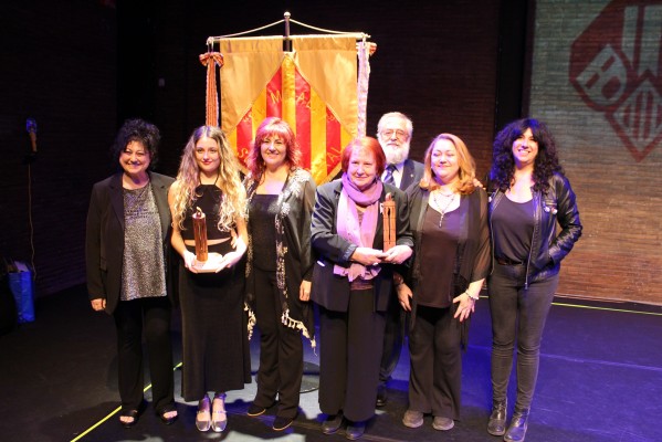 La poeta Isabel Robles y el grupo musical Carraixet, Miquelets d'Honor 2023