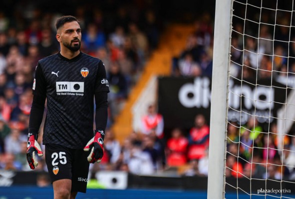 El Valencia cierra la portería en Mestalla tres partidos seguidos casi cuatro años después
