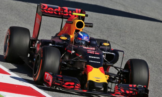 Verstappen es el más rápido y Alonso cambiará la unidad de potencia