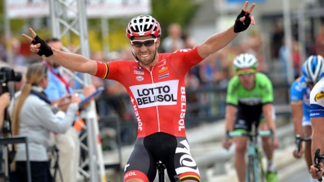 Van Genechten se lleva una etapa en la que Contador acabó en el suelo