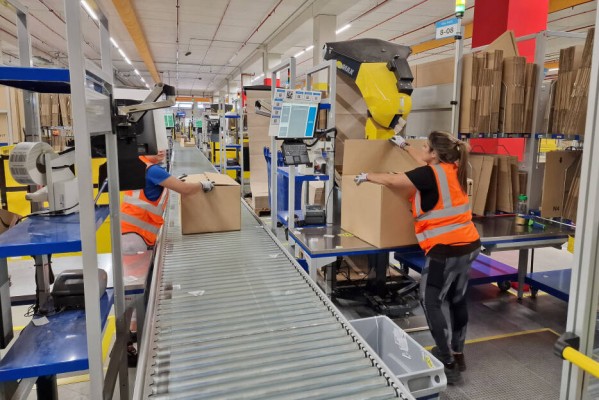 Amazon afronta su primera huelga parcial en España en pleno ciberlunes