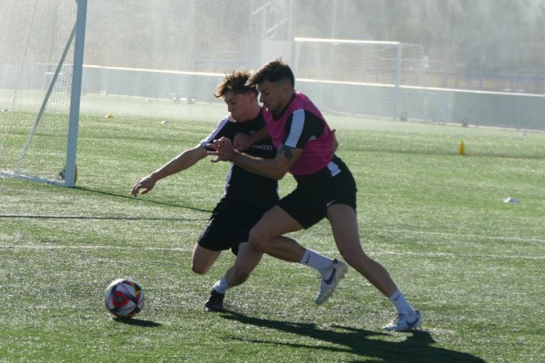 El Orihuela llega a Estepona dispuesto a levantarse
