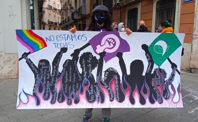 Una marcha feminista clama por València contra violencias machistas y a favor de Palestina