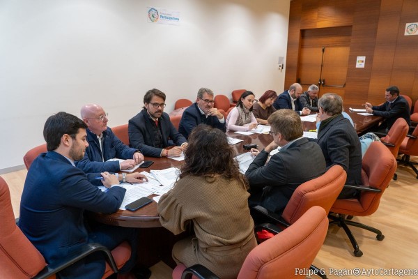 El Ayuntamiento pedirá dos préstamos de 18,7 millones para 