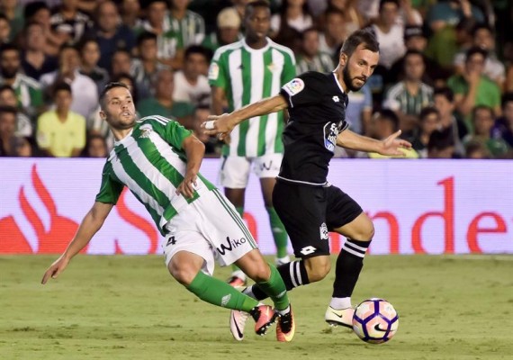 El Betis no pasa del empate y no convence a su afición