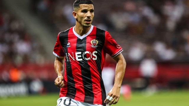 El jugador argelino del Niza Youcef Atal, detenido por incitación al odio a Israel
